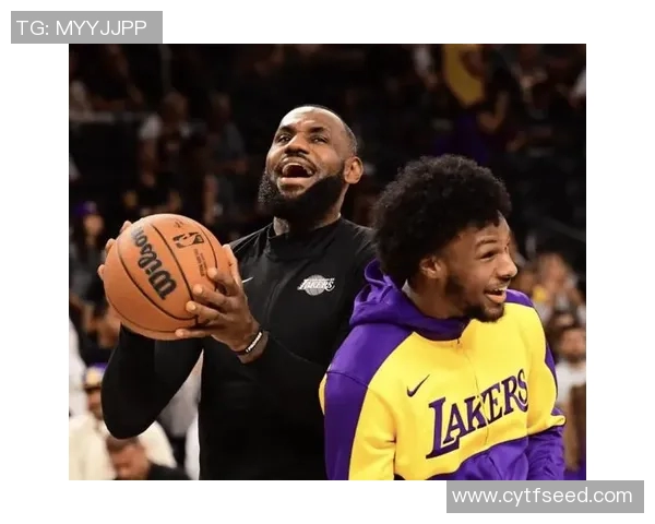 24分屠杀！湖人119-95雄鹿，谁是本场最大功臣，数据一一道来