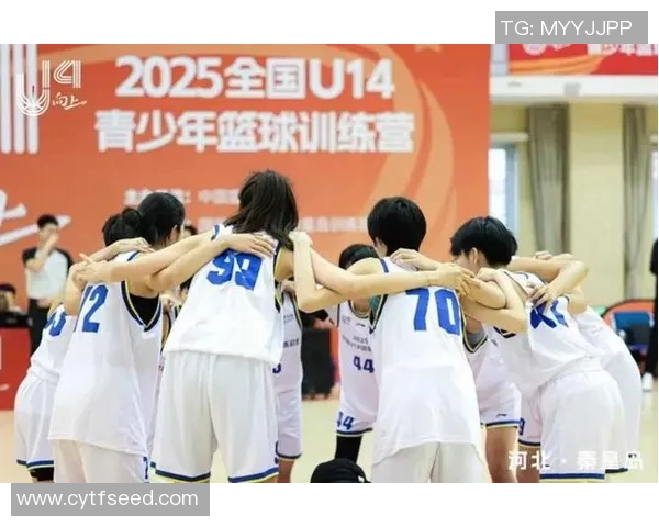 名人堂在行动|陈道宏观摩指导U14青少年篮球训练营 寄语青年人才 名人堂在行动|陈道宏观摩指导U14青少年篮球训练营 寄语青年人才